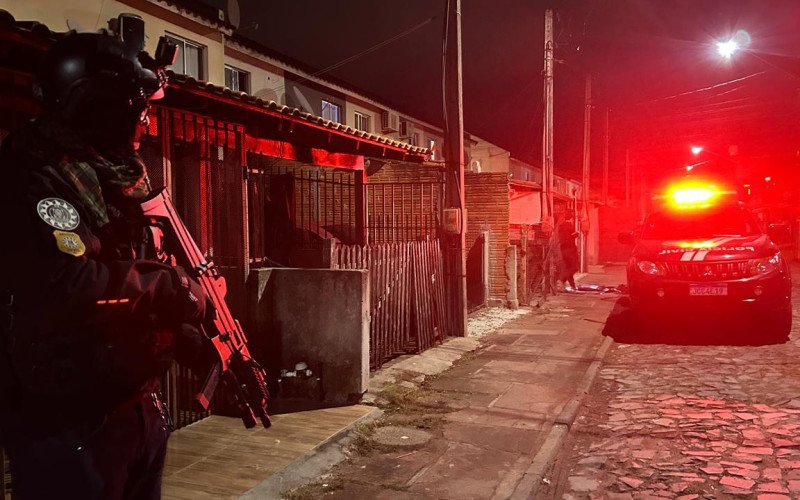 Criminosos que torturaram homem com golpes de fuzil e pistola são alvos de operação policial no Vale do Sinos | abc+