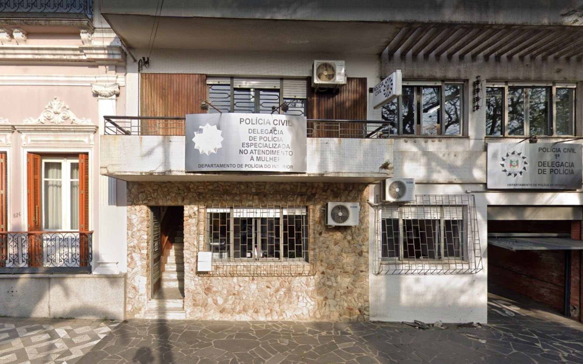 Ex mata jovem de 19 anos a facadas e se joga de pr&eacute;dio para fugir da pol&iacute;cia
