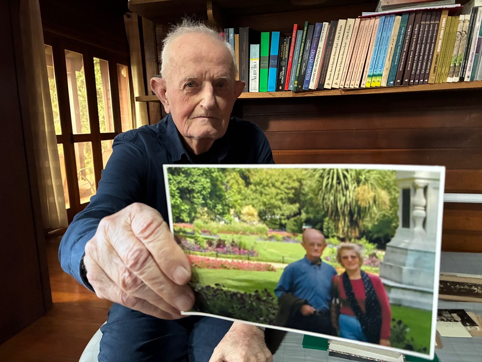 Professor Arthur Rambo lança livro de memórias neste sábado | abc+