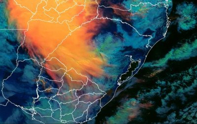 Centro de baixa pressão traz chuva ao RS e muda o tempo ao longo do dia