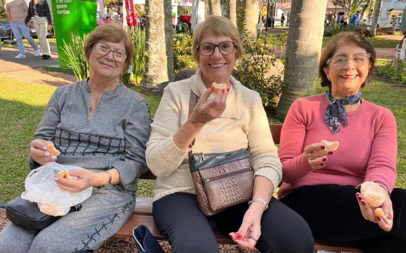 Edna, Marisa e Enilda vieram de Porto Alegre para aproveitar a festa