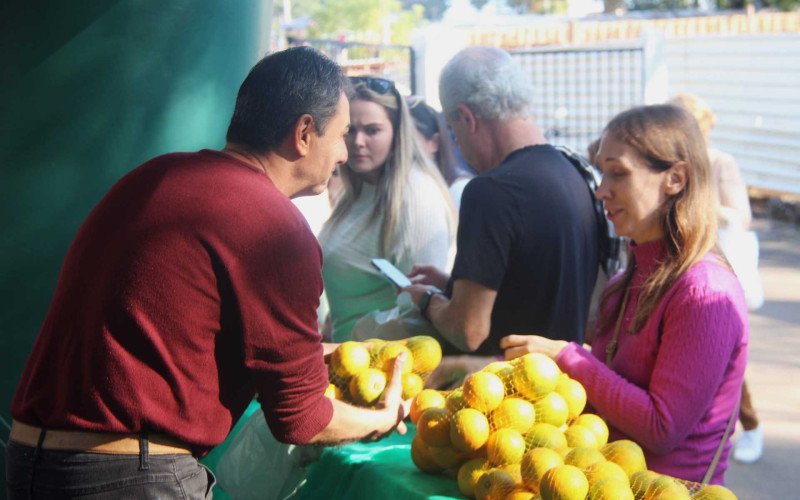 Festa da Bergamota aproxima público da produção rural em São Sebastião do Caí
