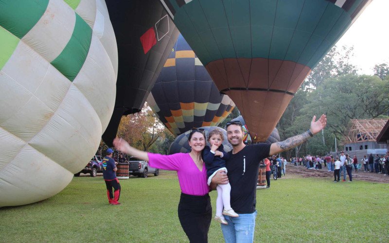  Mariele e Gean aproveitando o dia com a filha Martina | abc+