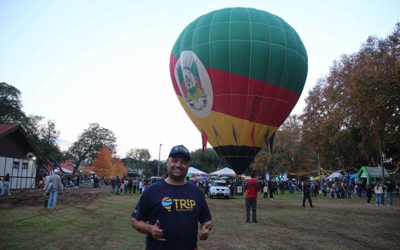 Balão com as cores do Rio Grande do Sul foi o que mais chamou a atenção do público | abc+