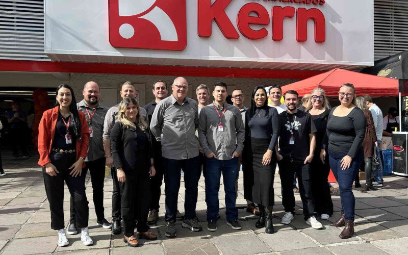 Supermercados Kern realizou confraternização neste sábado (30) para celebrar o primeiro ano da loja de Novo Hamburgo | abc+
