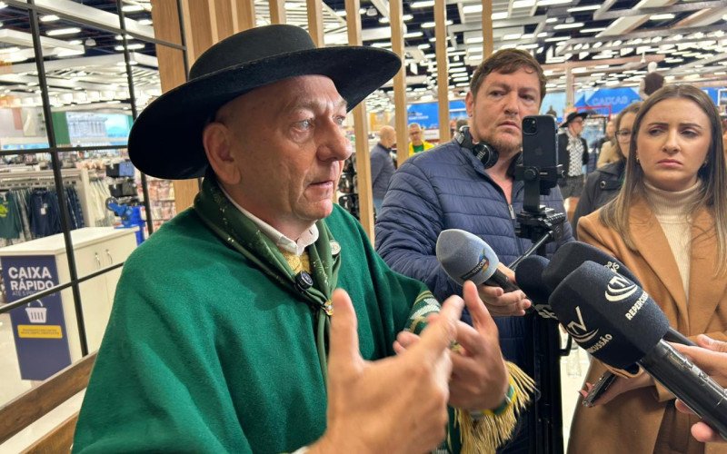 Luciano Hang falou com a imprensa antes da inauguração da Havan de Taquara | abc+