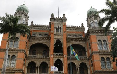 Visitante testa positivo para malária no Brasil, mas Fiocruz não descarta ebola