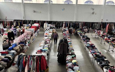 Mais de 35 mil peças e preços a partir de R$ 5: Megabazar da Cáritas começa neste sábado em Novo Hamburgo