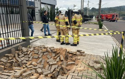 Explosão antecede incêndio em indústria de couros em distrito industrial de Estância Velha; entenda