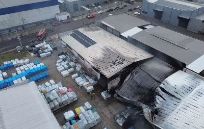 Explosão antecede incêndio em indústria de couros em distrito industrial de Estância Velha; entenda