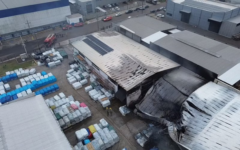 Incêndio atinge empresa de Estância Velha | abc+