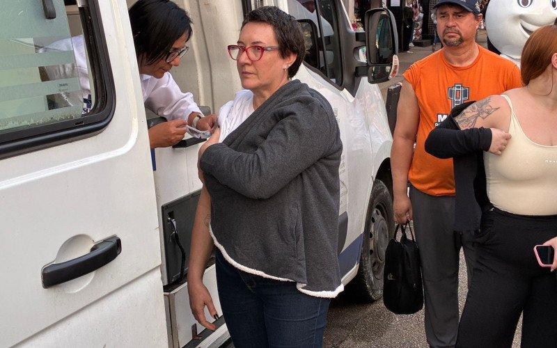 Claudete Picinin aproveitou a Blitz da Vacinação em São Leopoldo