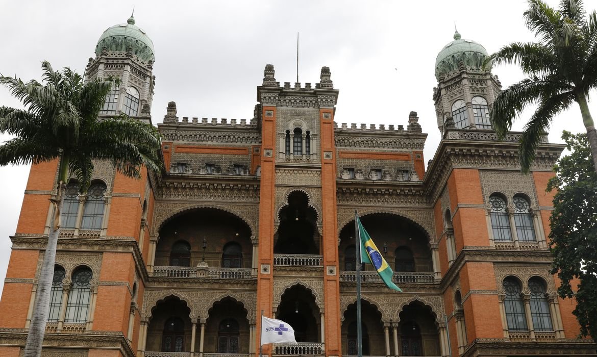 Visitante testa positivo para mal&aacute;ria no Brasil, mas Fiocruz n&atilde;o descarta ebola