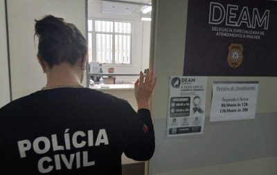 "Havia demanda após as cinco horas", explica delegado sobre horário estendido na DP da Mulher em Canoas