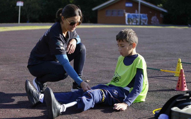 Brenno treina com a professora Luciana Sagrillo