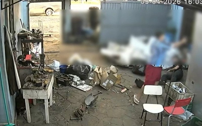 O primeiro alvo da dupla em São Leopoldo foi um estabelecimento comercial no bairro Scharlau, no dia 9 de abril | abc+