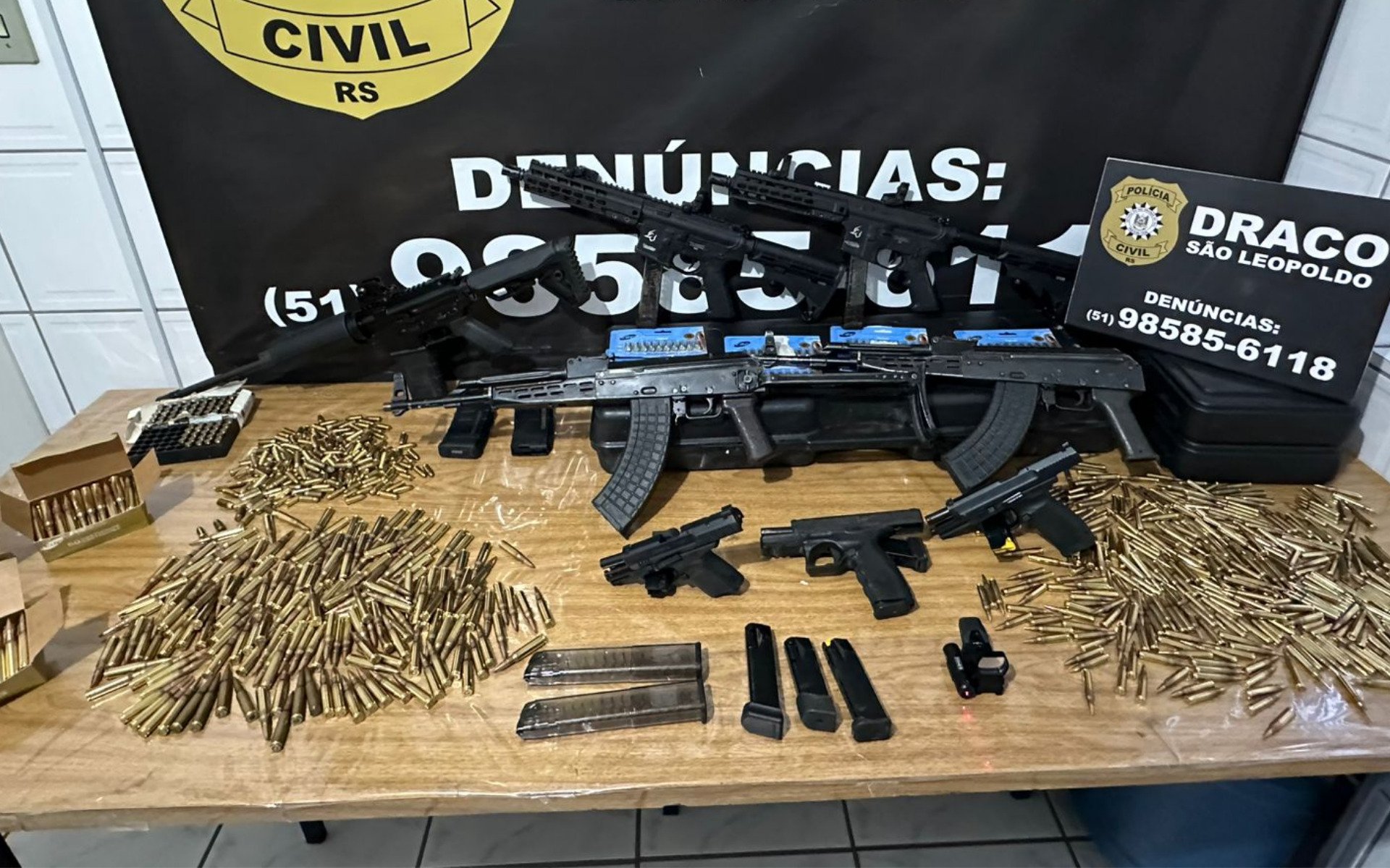 Armas e munições foram apreendidas durante operação | abc+