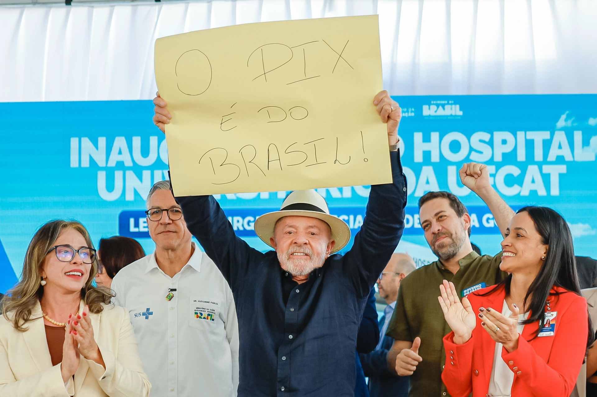 Lula diz que est&aacute; esperando telefonema de Trump para explicar o que aconteceu sobre tarifas