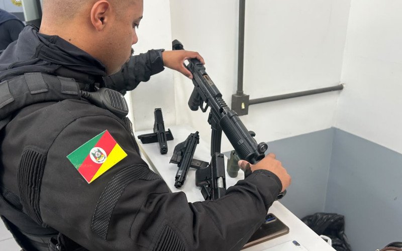 Quadrilha que assaltou pelo menos quatro motoristas de aplicativo nos últimos dias é presa em Novo Hamburgo  | abc+