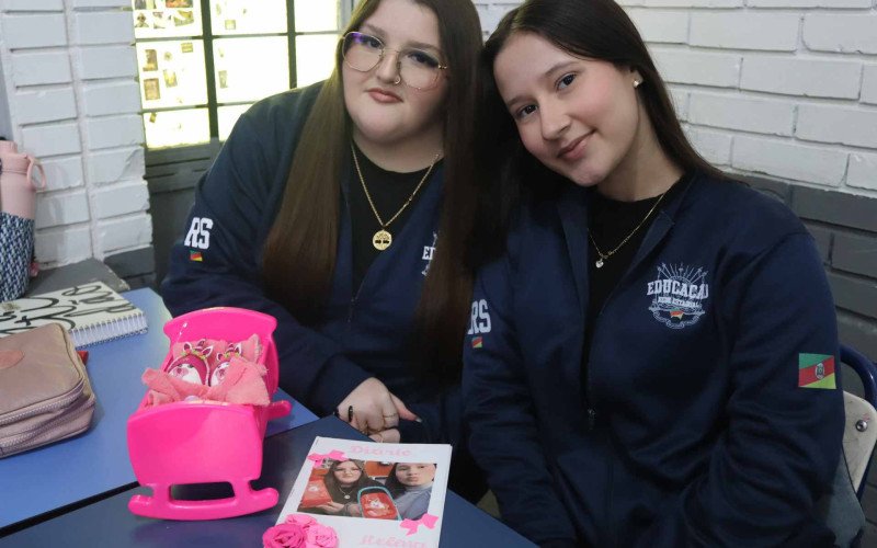 Projeto Bebê Ovo desenvolvido com os alunos do 3º ano do ensino médio da Escola Osvaldo Aranha