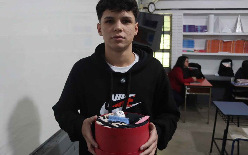 Projeto Bebê Ovo desenvolvido com os alunos do 3º ano do ensino médio da Escola Osvaldo Aranha