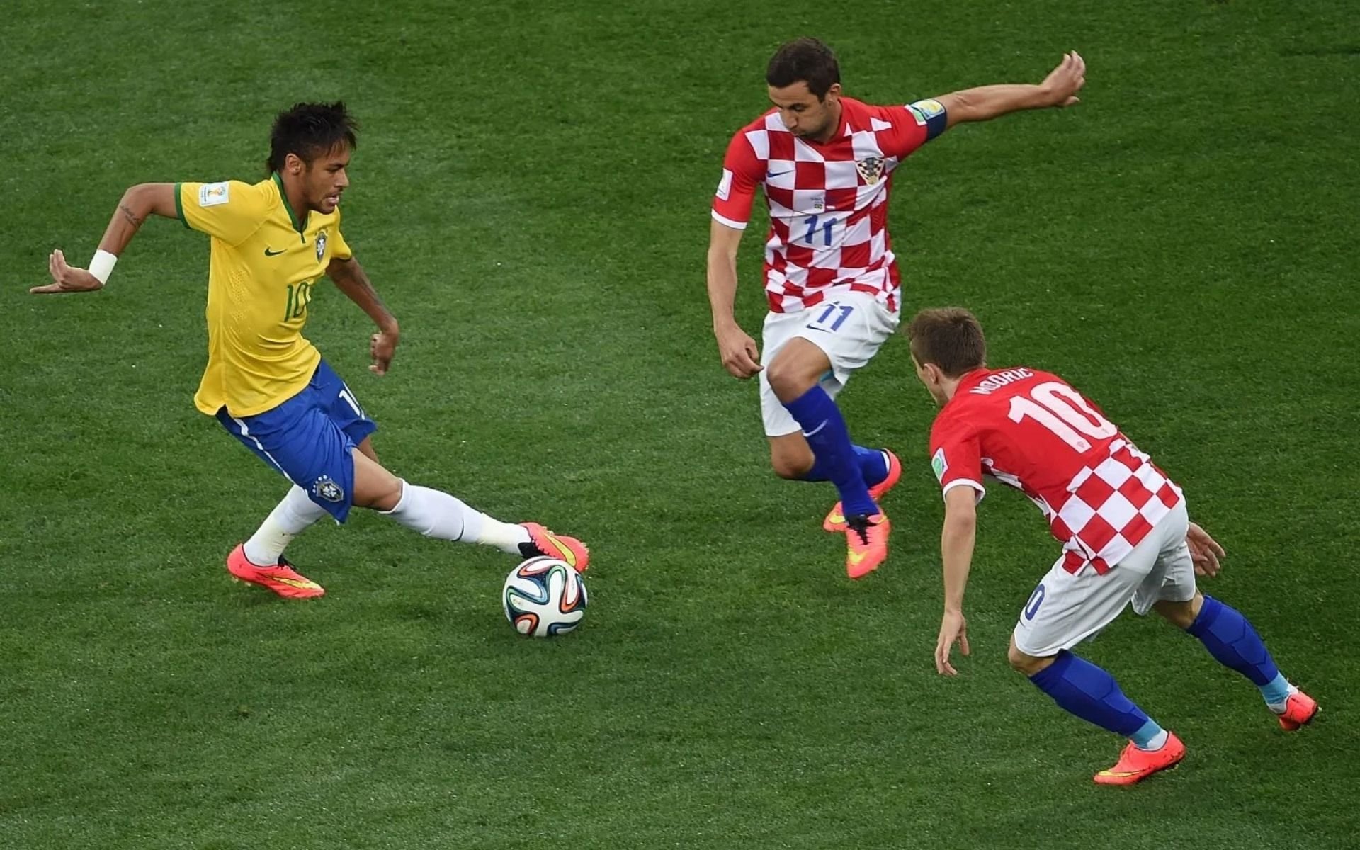 Os n&uacute;meros impressionantes do Brasil em estreias de Copa do Mundo e o hist&oacute;rico contra Marrocos