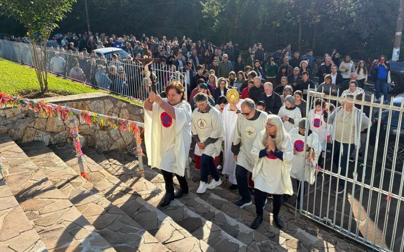 Celebração de Corpus Christi no Santuário Sagrado Coração de Jesus - procissão