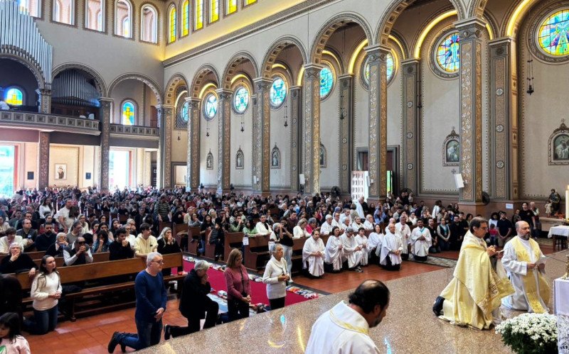 Celebração de Corpus Christi da Catedral São Luiz Gonzaga