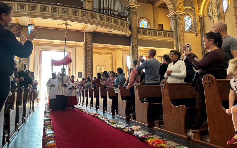 Celebração de Corpus Christi da Catedral São Luiz Gonzaga