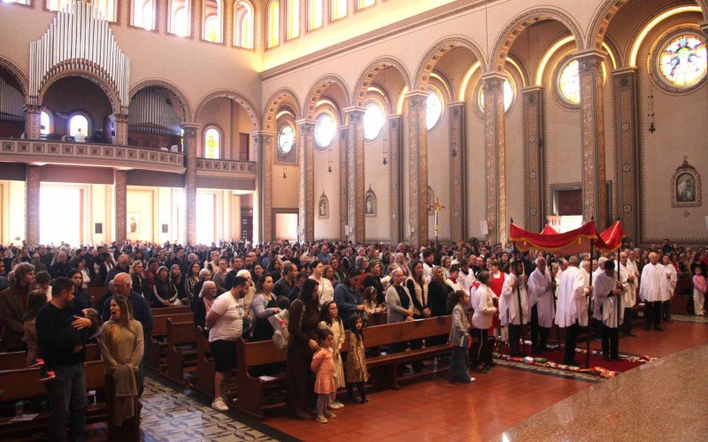 Celebração de Corpus Christi da Catedral São Luiz Gonzaga