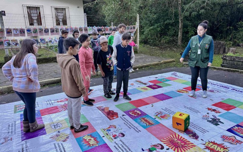 Crianças participam da programação da Semana do Meio Ambiente de Gramado