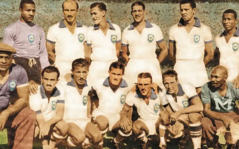 Brasil com a camisa branca do Maracanaço em 1950