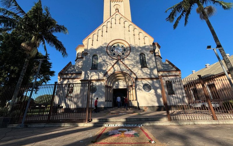 Paróquia Nossa Senhora da Piedade, de Hamburgo Velho, Novo Hamburgo, celebra Corpus Christi
