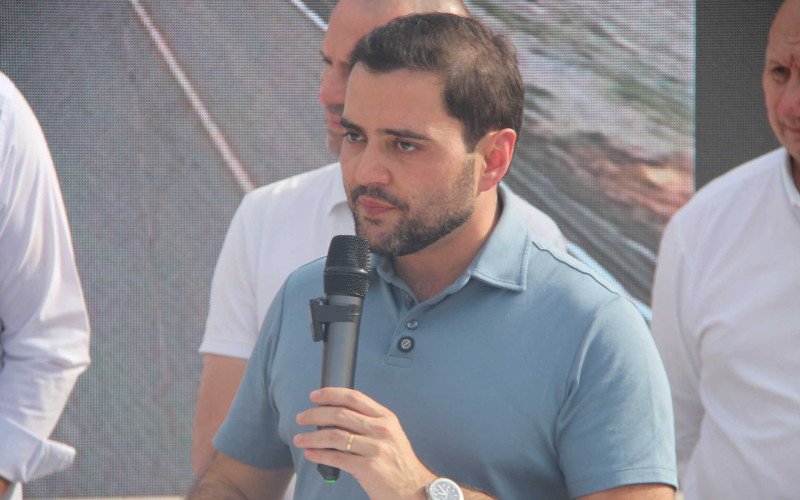 Vice-governador Gabriel Souza