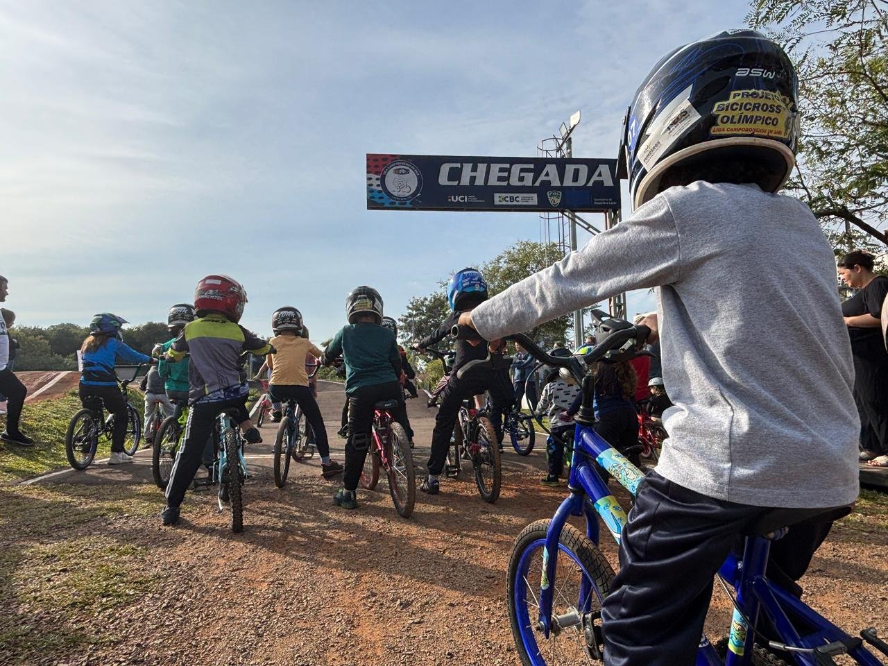 Nova turma da Escolinha de Bicicross de Campo Bom recebe alunos a partir dos 2 anos