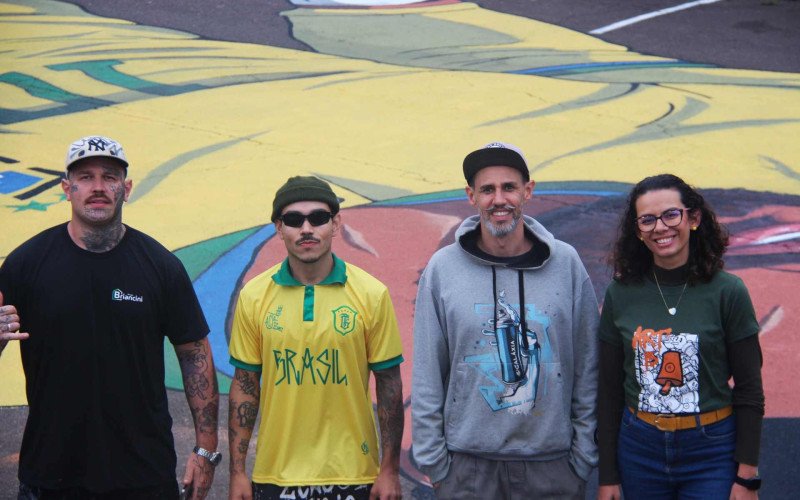 Pedro Benjamim, Joacaz Art, Rafael Jung e Daniele Batista construíram a arte no bairro Pátria Nova
