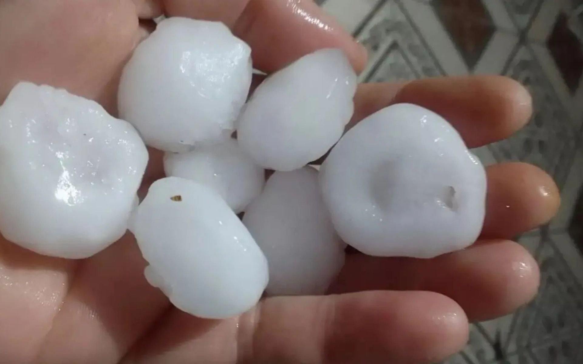 Primeiro de dois ciclones j&aacute; traz chuva e granizo no in&iacute;cio da semana; veja onde