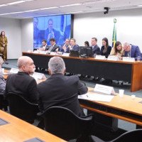 Redução da maioridade penal para 16 anos é aprovada na CCJ da Câmara; entenda os próximos passos
