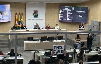 Vereadores aprovam CPI para investigar duplo salário de secretária de Novo Hamburgo; veja como foi a votação
