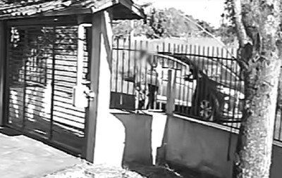 VÍDEO: Imagens de câmeras de segurança ajudam a identificar homem e adolescente envolvidos em roubos no Vale do Sinos