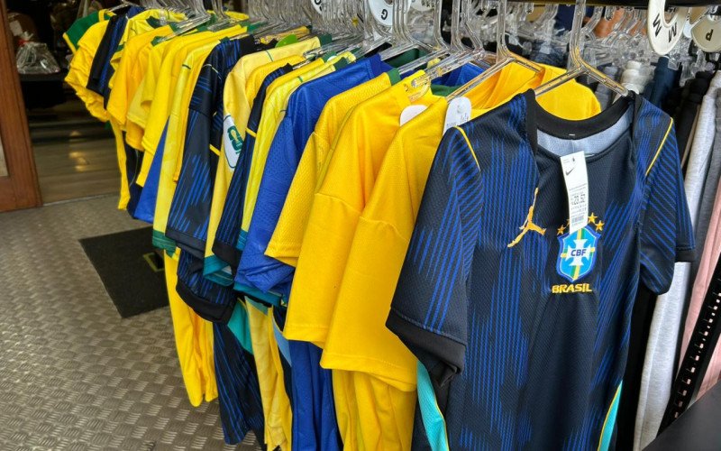 Vendas de camisas da Seleção aumentaram em loja de Taquara