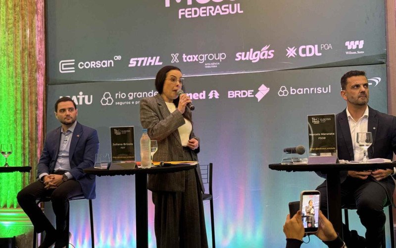 Tá na Mesa da Federasul com os pré-candidatos ao governo do Estado
