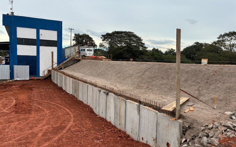 Obras de reforço no dique dos bairros Vicentina e São Miguel estão 95% concluídas
