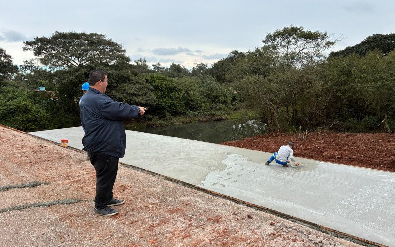 Obras de reforço no dique dos bairros Vicentina e São Miguel estão 95% concluídas
