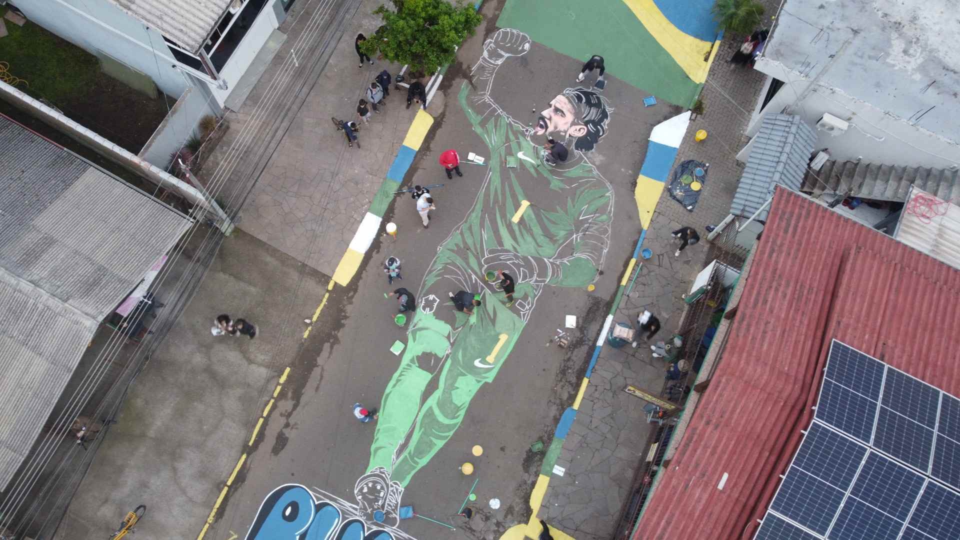 ALISSON E PEL&Eacute;: Ruas de Novo Hamburgo ganham novas caras em clima de Copa do Mundo