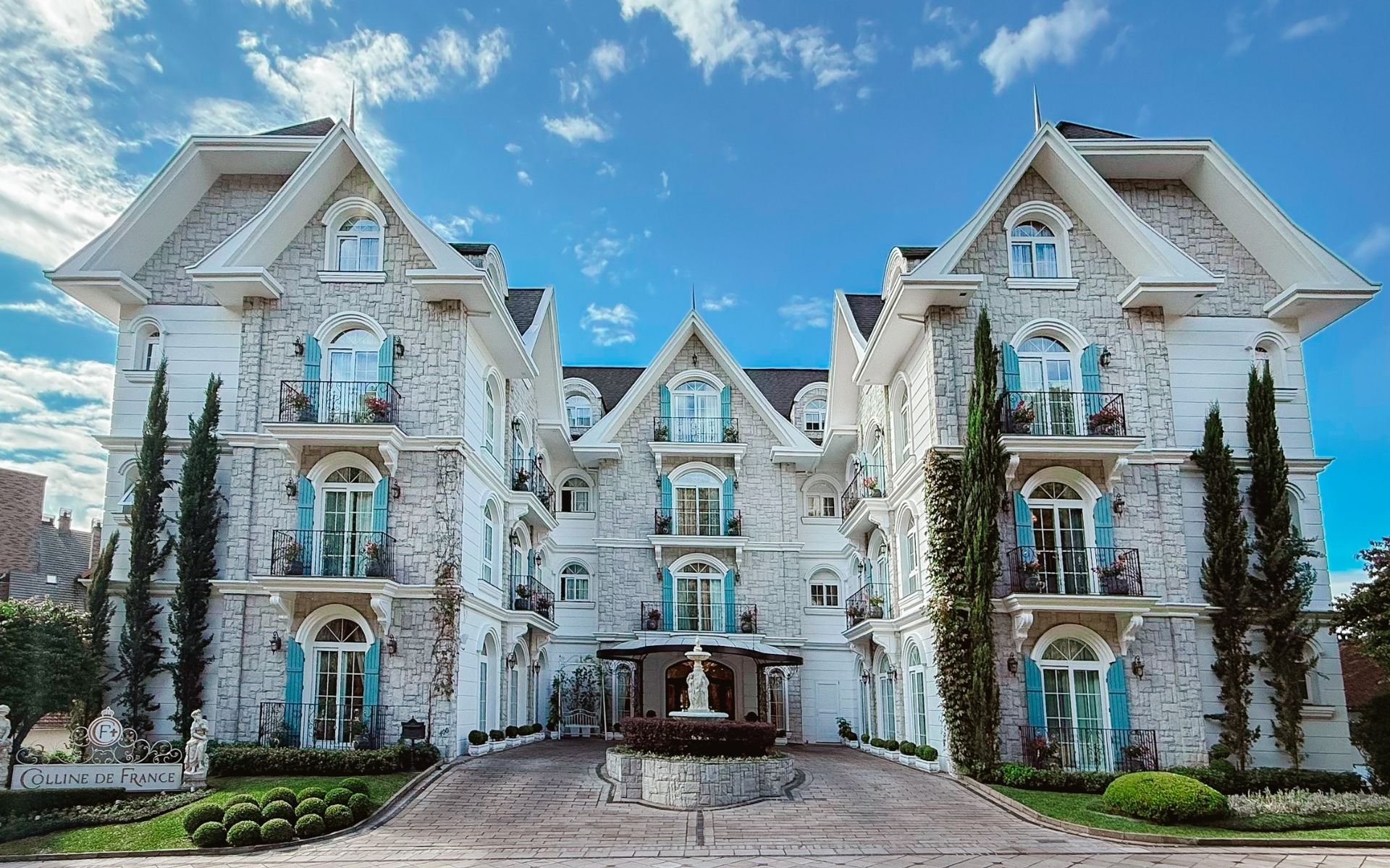 Melhor do Brasil e o 2&ordm; do mundo: Conhe&ccedil;a o hotel de Gramado que conquistou pr&ecirc;mio com 1,6 milh&atilde;o de concorrentes