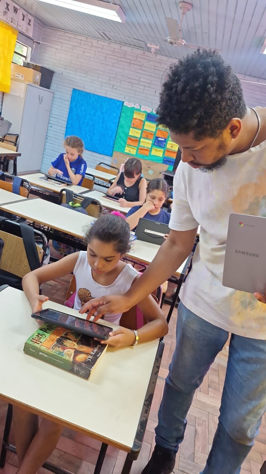 Projeto integra as disciplinas de literatura, português e informática | abc+