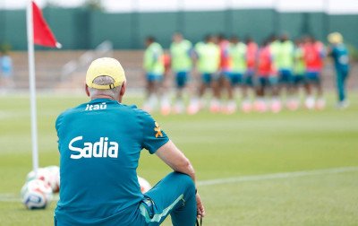 É dia de estreia, dia de acreditar no Hexa