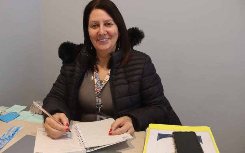 A psic&oacute;loga Ana L&uacute;cia ressalta que o trabalho &eacute; conjunto entre fam&iacute;lia, escola e o projeto