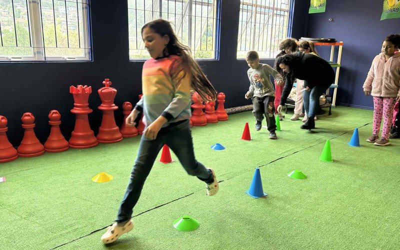 Escola Adolfina Diefenthaeler, em Novo Hamburgo, integra o projeto do Instituto Vini Jr. com o Centro de Treinamento (CT), local onde atividades pedagógicas são realizadas.